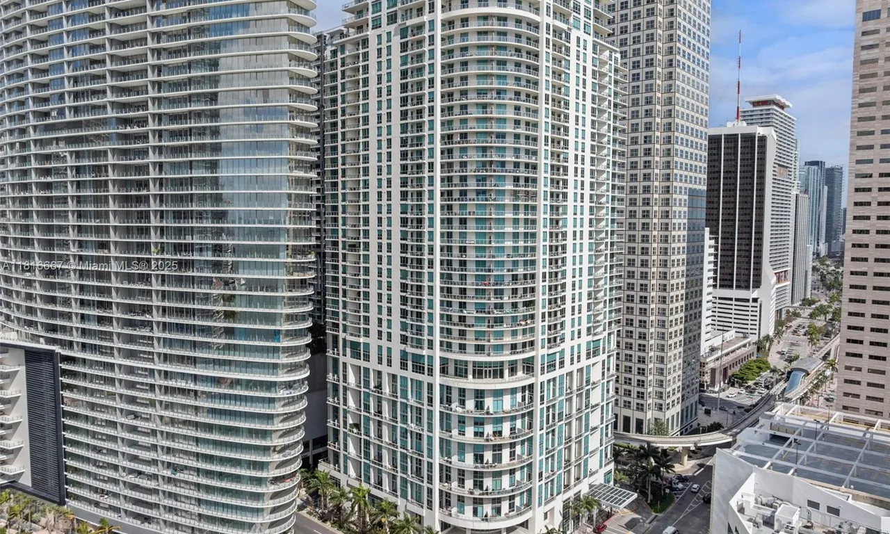 300 S Biscayne Blvd # 802, Miami FL 33131