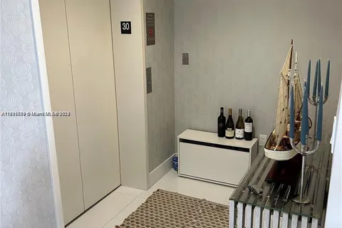 600 NE 27th St # 3003, Miami FL 33137