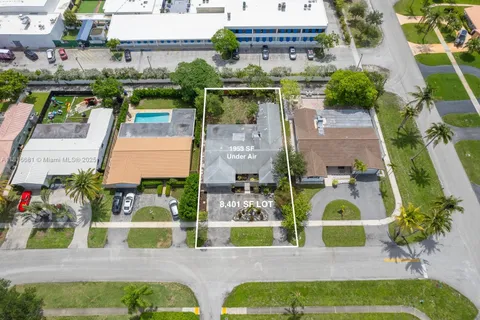 1305 N 47th Ave, Hollywood FL 33021