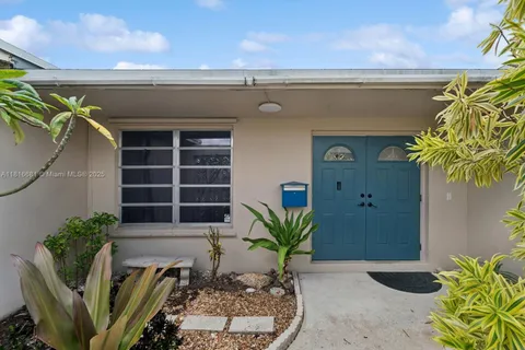 1305 N 47th Ave, Hollywood FL 33021