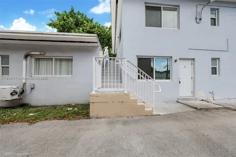 1145 NW 3rd St # 7, Miami FL 33128