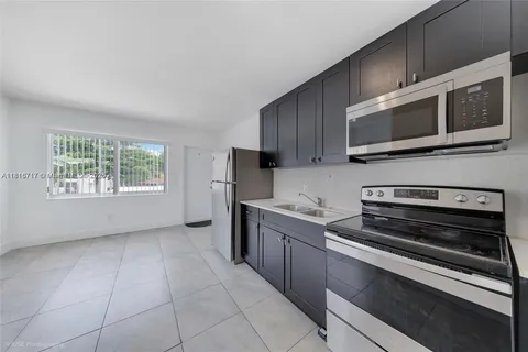 1145 NW 3rd St # 7, Miami FL 33128