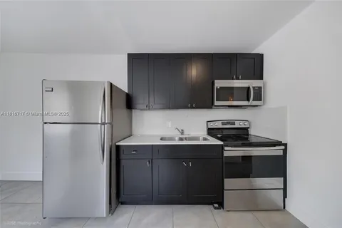 1145 NW 3rd St # 7, Miami FL 33128