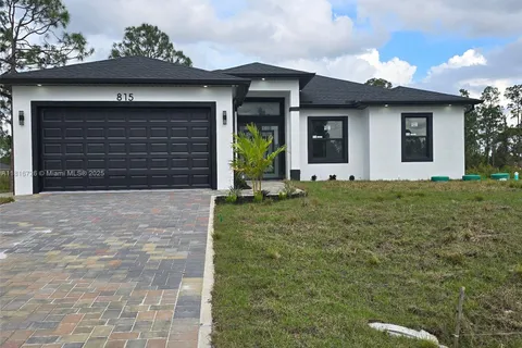 815 Anaconda Ave S, Lehigh Acres FL 33974