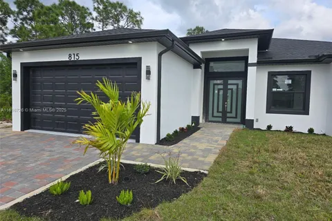 815 Anaconda Ave S, Lehigh Acres FL 33974
