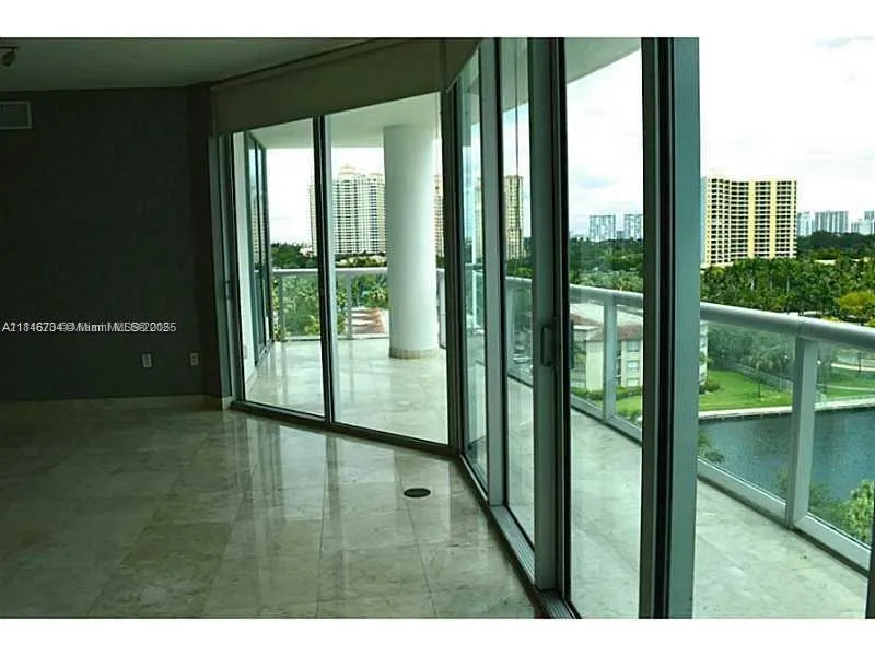 3131 NE 188th St # 906, Aventura FL 33180
