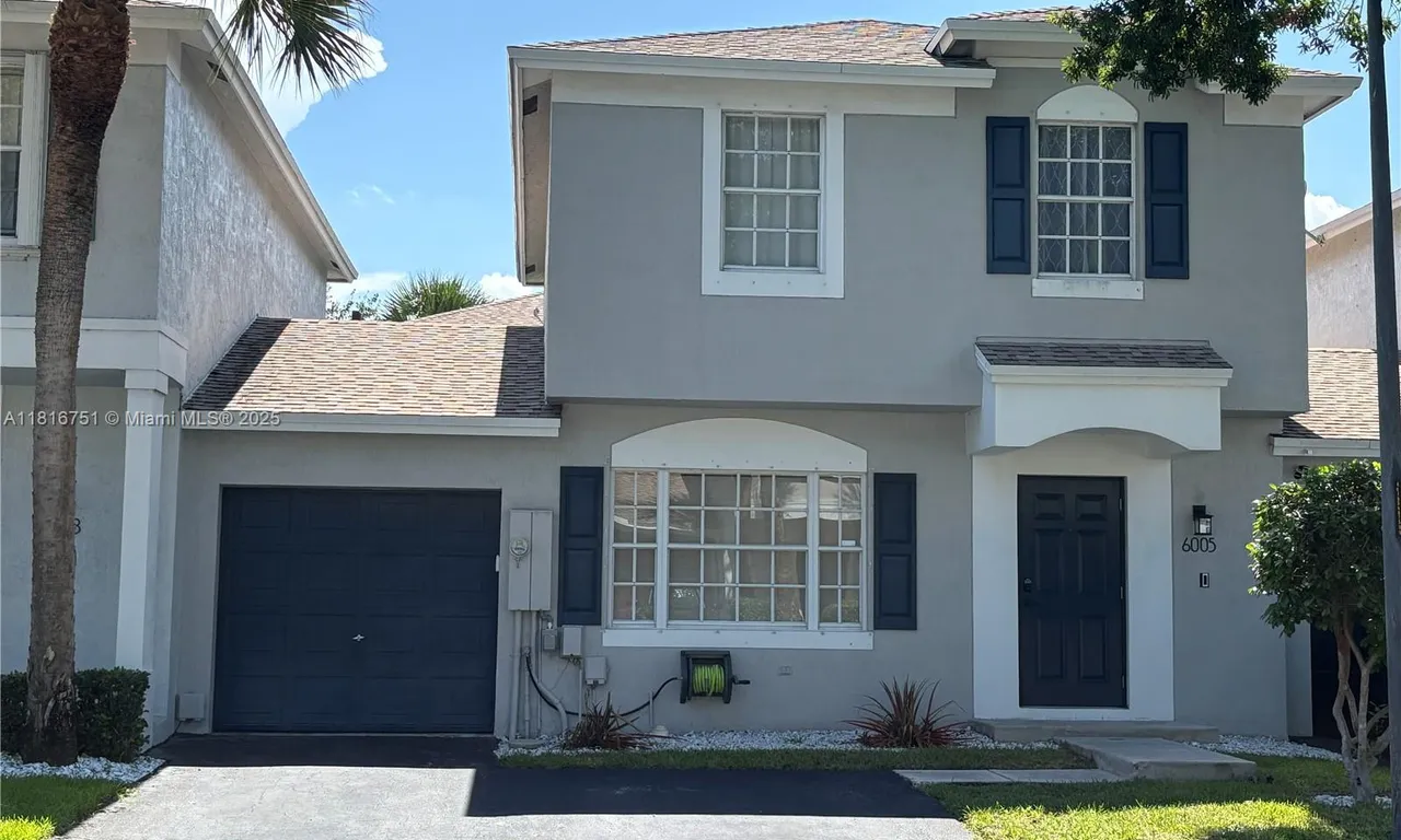 6005 N Golden Beauty Ln, Tamarac FL 33321