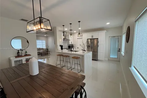 6005 N Golden Beauty Ln, Tamarac FL 33321