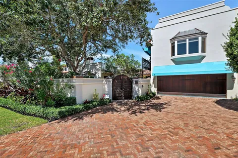 325 Bontona Ave, Fort Lauderdale FL 33301