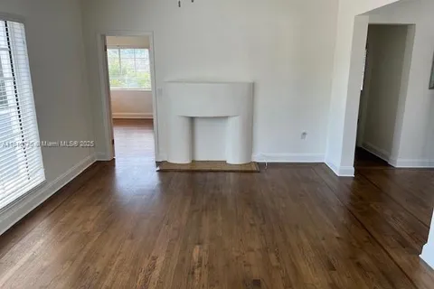 3900 N Meridian Ave # 4, Miami Beach FL 33140