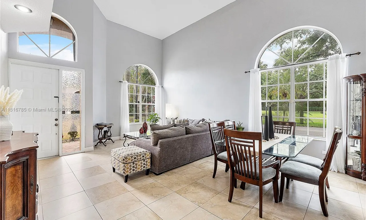 1008 NW 116th Ave, Coral Springs FL 33071