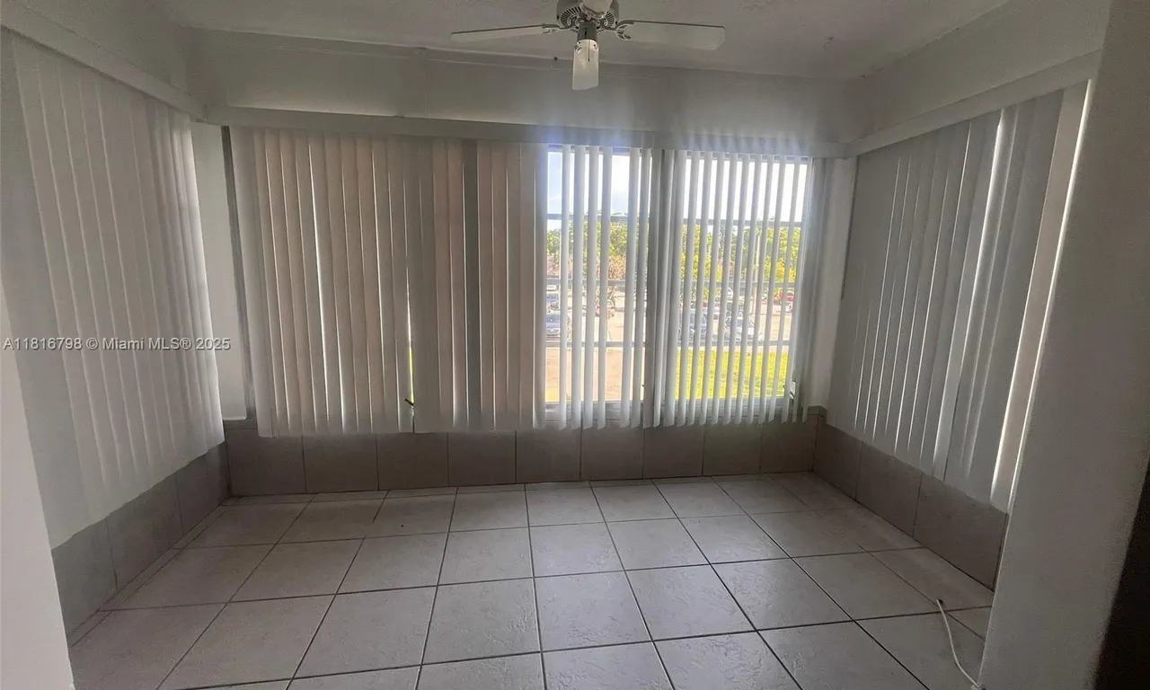 7000 NW 17th St # 218, Plantation FL 33313