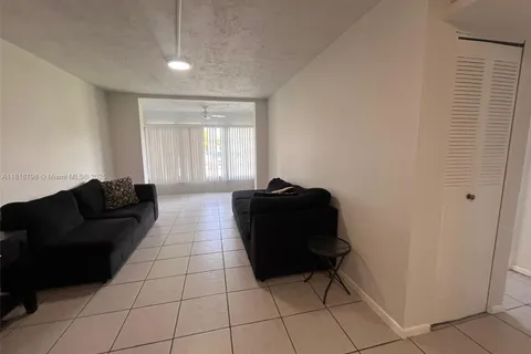 7000 NW 17th St # 218, Plantation FL 33313
