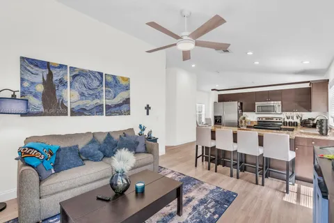 18424 NW 21st St, Pembroke Pines FL 33029