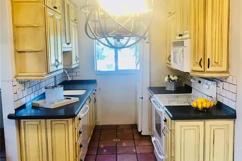 1733 Mayo St # 7, Hollywood FL 33020