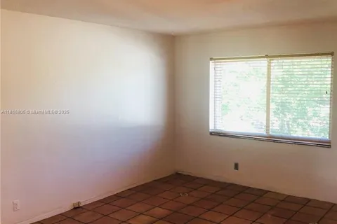 1733 Mayo St # 7, Hollywood FL 33020