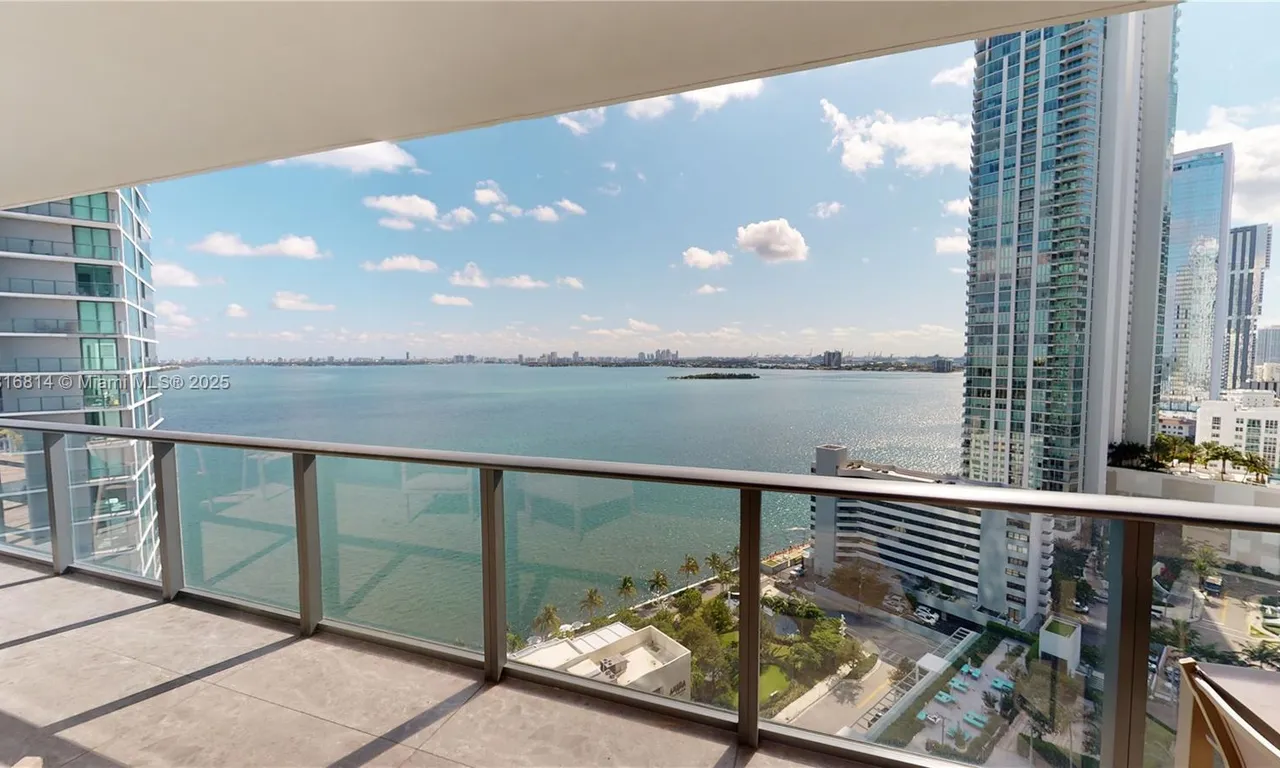 650 NE 32nd St # 2005, Miami FL 33137