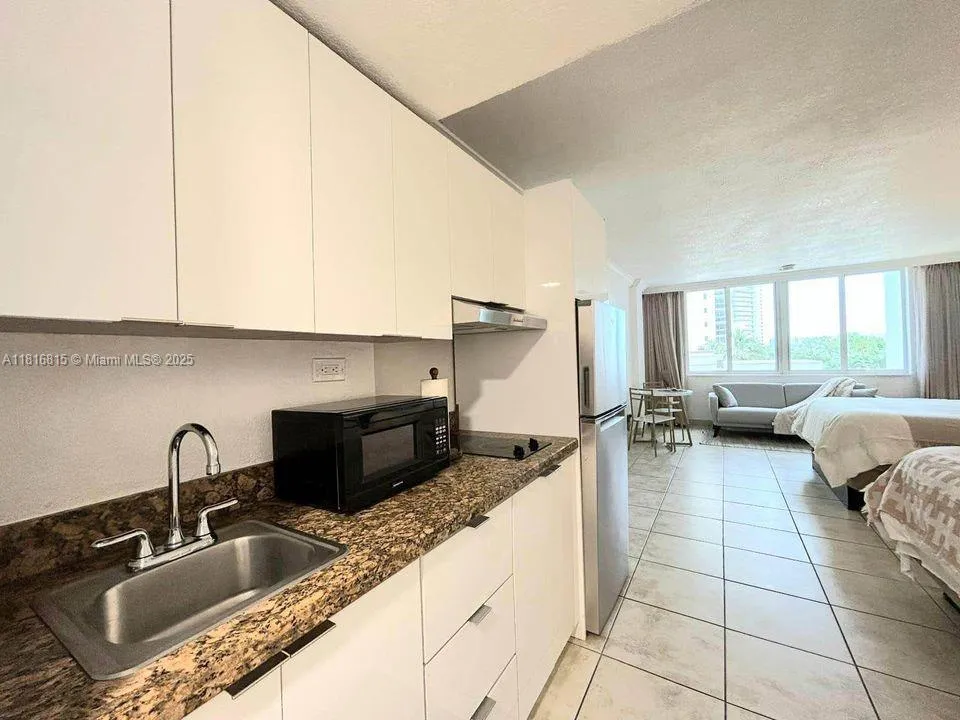 19201 Collins Ave # 303, Sunny Isles Beach FL 33160