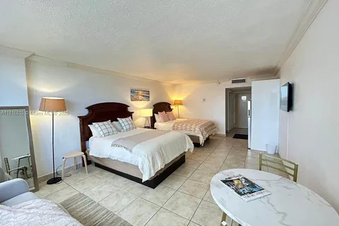 19201 Collins Ave # 303, Sunny Isles Beach FL 33160