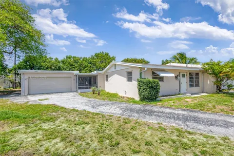 27 Robalo Court, North Palm Beach FL 33408