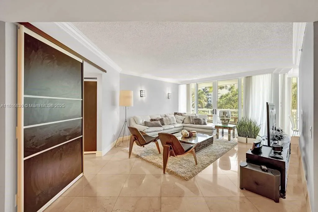 21055 YACHT CLUB DR. # 502, Aventura FL 33180
