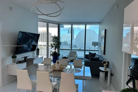 851 NE 1st Ave # 1108, Miami FL 33132