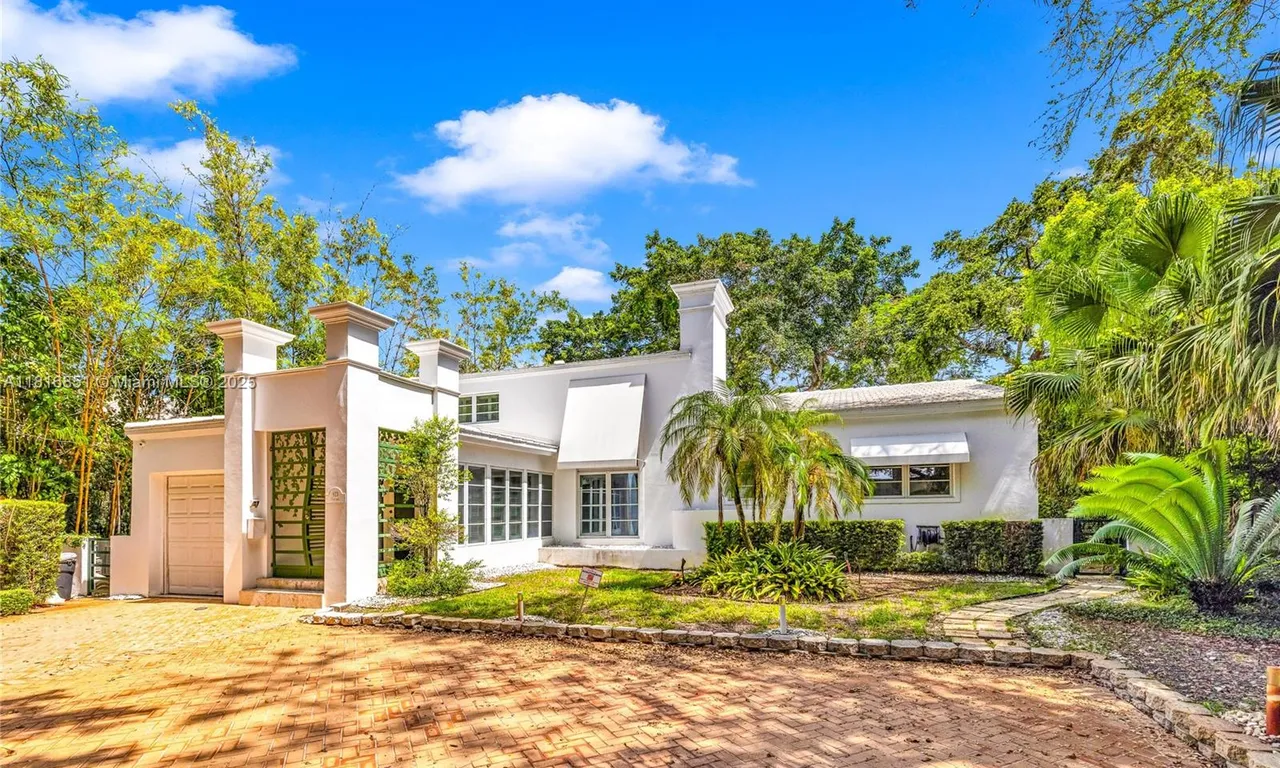 923 Catalonia Ave, Coral Gables FL 33134