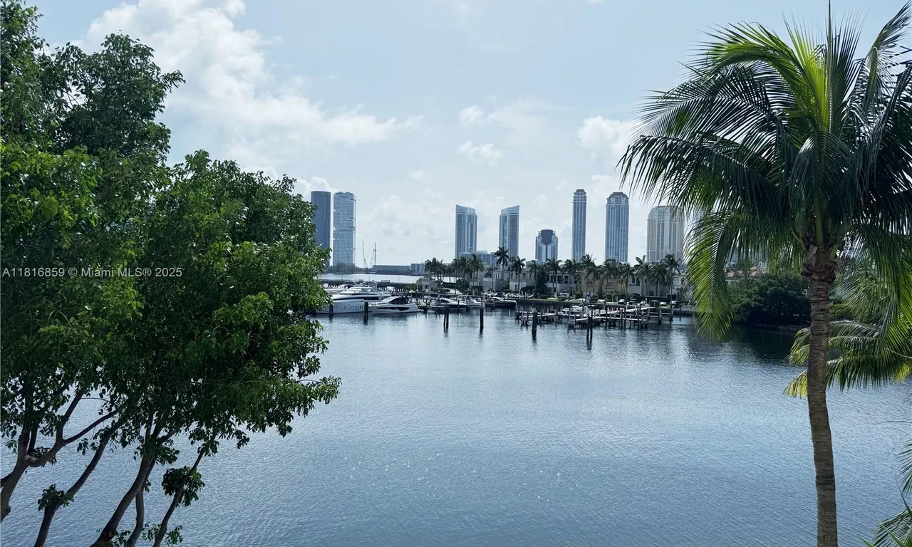 7000 Island Blvd # 304, Aventura FL 33160