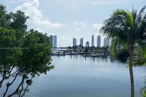 7000 Island Blvd # 304, Aventura FL 33160