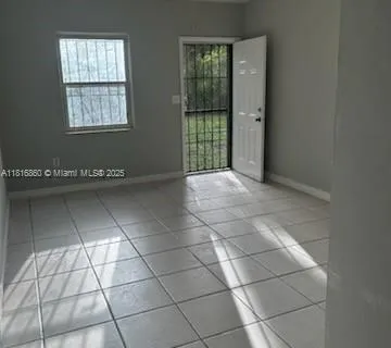 230 NW 51st St # R, Miami FL 33127