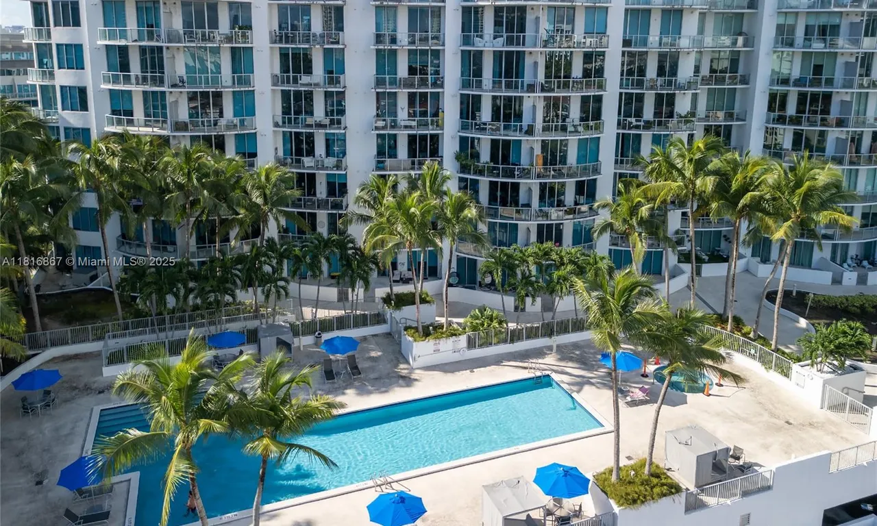 3029 NE 188th St # 309, Aventura FL 33180
