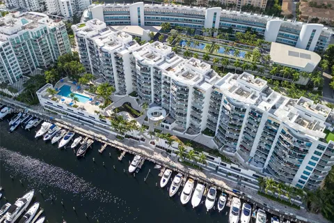 3029 NE 188th St # 309, Aventura FL 33180