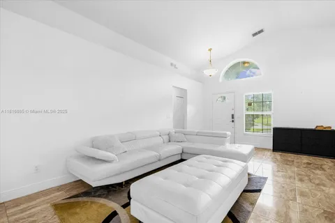 401 Oxford Drive, Davenport FL 33897