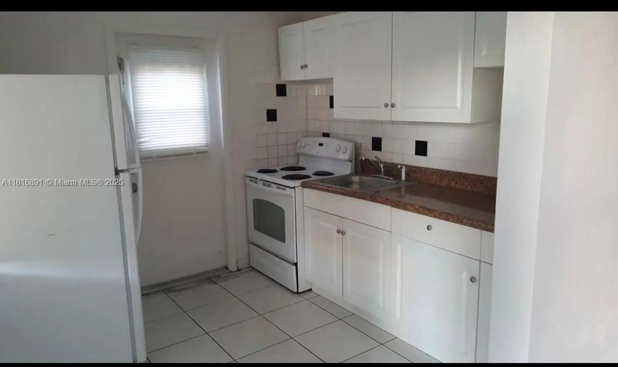1548 NW 3rd Ter, Pompano Beach FL 33060