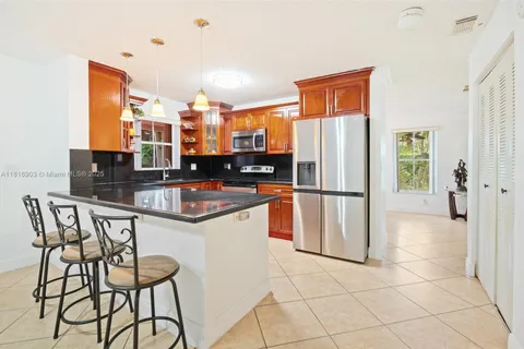 4333 SW 84th Ter, Davie FL 33328