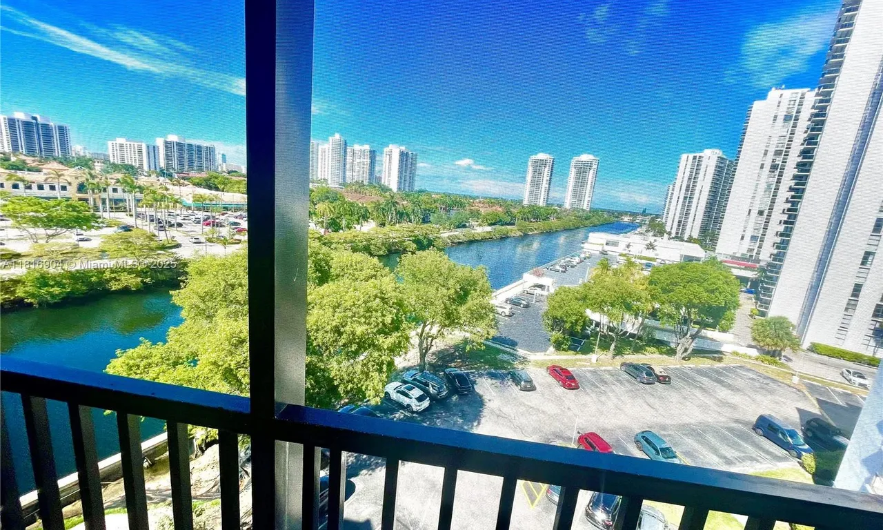 3475 N Country Club Dr # 816, Aventura FL 33180