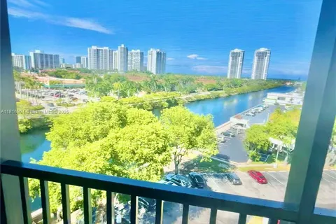 3475 N Country Club Dr # 816, Aventura FL 33180