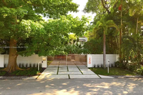 230 Ridgewood Rd, Coral Gables FL 33133
