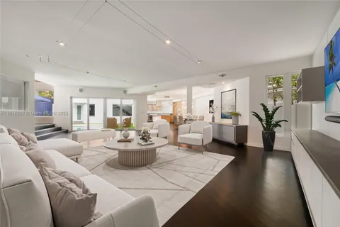 230 Ridgewood Rd, Coral Gables FL 33133