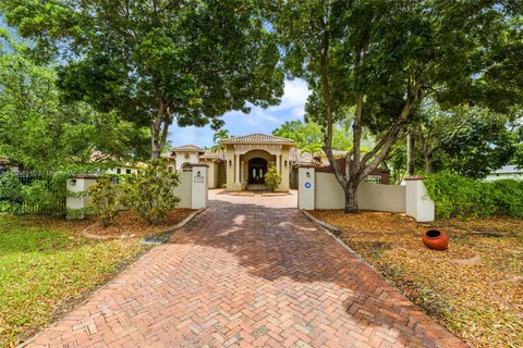 7761 SW 122 ave, Miami FL 33183