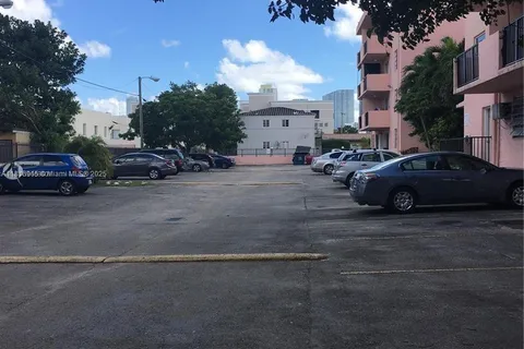 677 SW 9th Ave # 303, Miami FL 33130