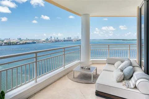 848 Brickell Key Dr # 1601, Miami FL 33131