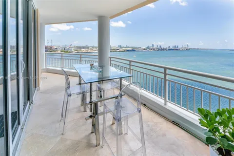 848 Brickell Key Dr # 1601, Miami FL 33131