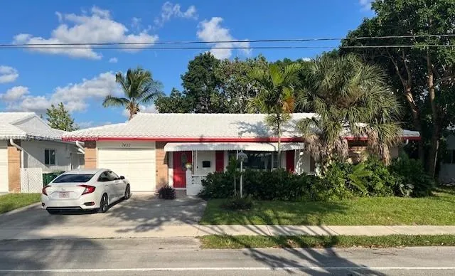 7422 NW 70th Ave, Tamarac FL 33321