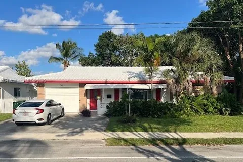 7422 NW 70th Ave, Tamarac FL 33321