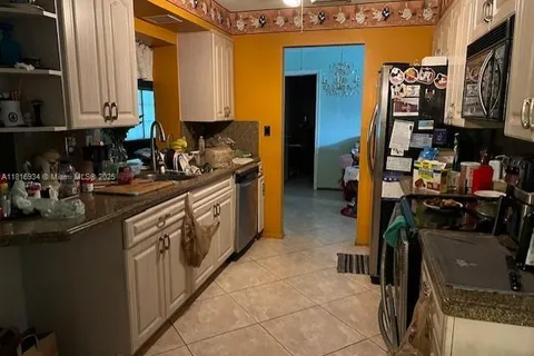 7422 NW 70th Ave, Tamarac FL 33321