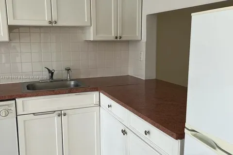 240 Galen Dr # 205, Key Biscayne FL 33149