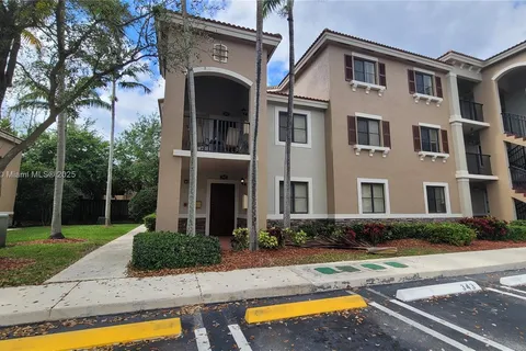 22731 SW 88th Pl # 101, Cutler Bay FL 33190