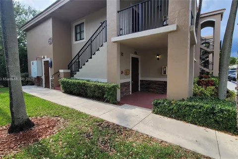 22731 SW 88th Pl # 101, Cutler Bay FL 33190