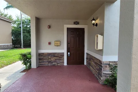 22731 SW 88th Pl # 101, Cutler Bay FL 33190